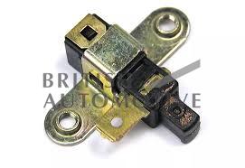 EEP191L- spínač kontrolky ruční brzdy